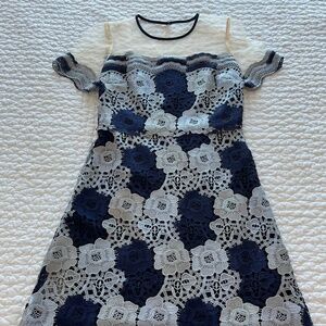 T Tahari Blue Floral Cocktail Dress - Size 2